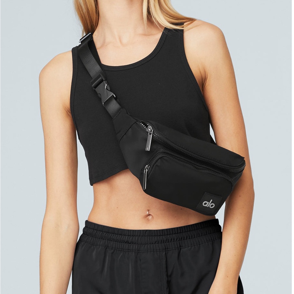 Alo Fanny Pack- Black